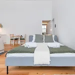 Whome Lisbon\'S Elite A Stylish & Modern Studio W Patio