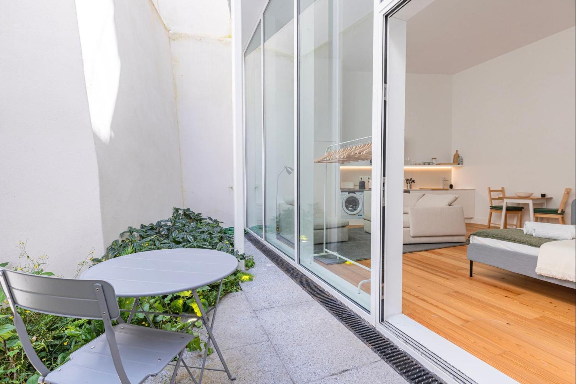 Whome Lisbon's Elite A Stylish & Modern W Patio *